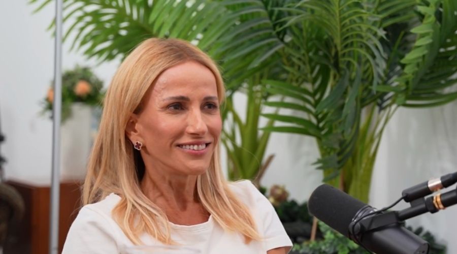 Η πρώην υπουργός Δικαιοσύνης, Έμιλυ Γιολίτη, μπήκε στη διαδικασία της διαδικτυακής αντιπαράθεσης