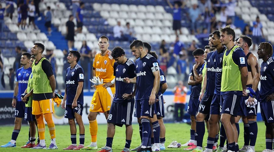 Ανόρθωση: Πέταξε στα σκουπίδια ό,τι έχτισε