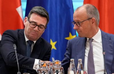 Η Ρωσία κινεί τα νήματα της διαίρεσης στην Ευρώπη