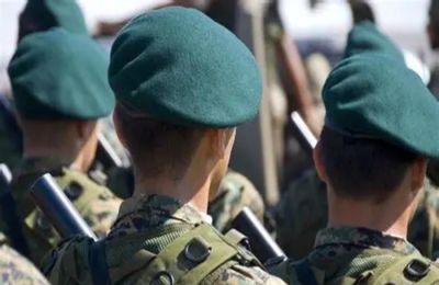 Το Υπουργείο Άμυνας αναφέρει ότι παρακολουθεί στενά την εξέλιξη της κατάστασης της υγείας του οπλίτη.