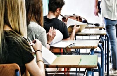 Σύμφωνα με πληροφορίες η συμπλοκή συνέβη λόγω προσωπικών διαφορών.