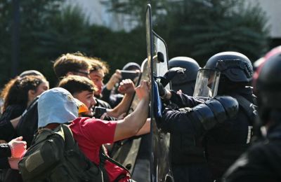 Γαλλία: Νυχτερινή απαγόρευση κυκλοφορίας υπό τον φόβο νέων ταραχών
