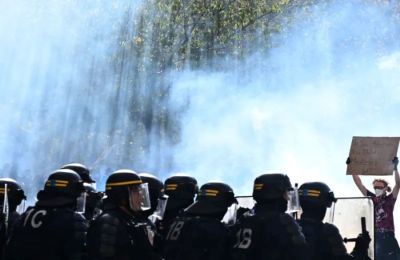 Γαλλία: Οι ταραχές βάζουν «φωτιά» στην προεδρική κούρσα