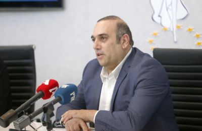 Ο αντιπρόεδρος του ΔΗΣΥ, Γιάννης Καρούσος, σχολίασε τα όσα είπαν Νίκος Αναστασιάδης και Αβέρωφ Νεοφύτου