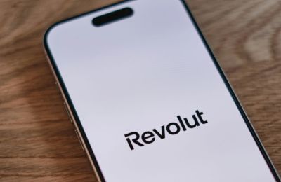 Revolut: Επανήλθαν οι υπηρεσίες μετά τη βλάβη στο Google Cloud