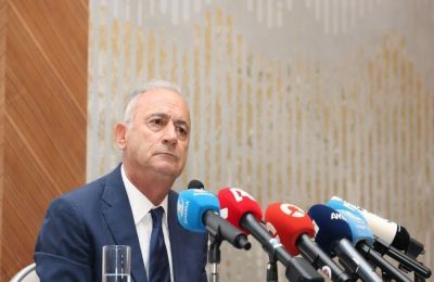 Αβέρωφ Νεοφύτου - Και επίσημα στην κούρσα για το χρίσμα