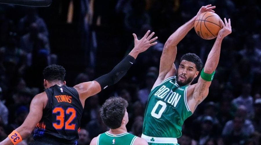 NBA: Τέιτουμ, Σενγκούν, Ριβς και Πάουελ ξεχώρισαν στη μεγάλη βραδιά