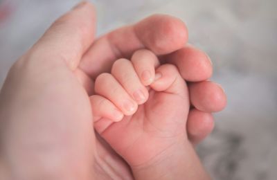 Τους είπαν ότι το μωρό πέθανε-5 ώρες μετά ήταν ζωντανό στο νεκροτομείο