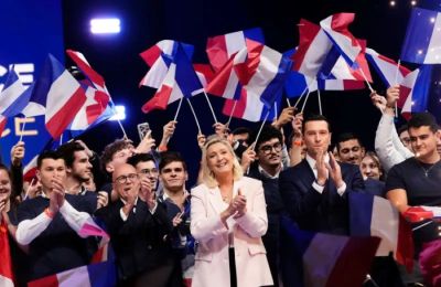 Γαλλία: Η Μαρίν Λεπέν υπόσχεται να αποκαταστήσει την τάξη