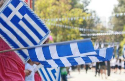 Υπό βροχή οι παρελάσεις για την επέτειο του «Όχι» στην Κύπρο