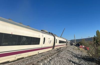 Ισπανία: Τουλάχιστον δέκα νεκροί στη σύγκρουση τρένων 