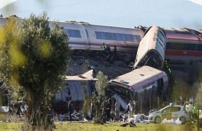 Πώς συνέβη η τραγωδία με τη σύγκρουση τρένων στην Ισπανία.