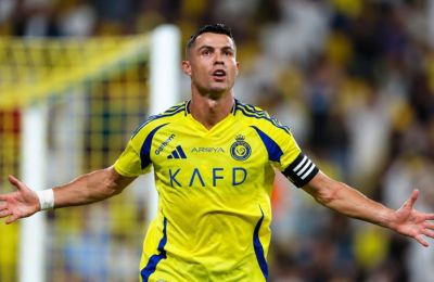 Ρονάλντο από άλλο πλανήτη: Χατ-τρικ και μία ανάσα από τα 1.000 γκολ!