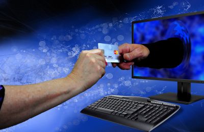 Πίστεψε το email της «τράπεζας» και έχασε €6.000